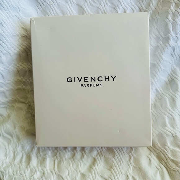 Givenchy Irresistible Small Black Bucket Bag & Fragrance - Picture 6 of 8
